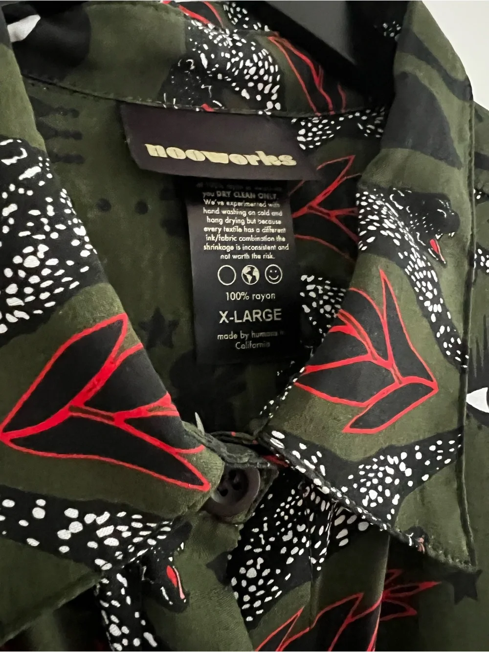 Nooworks Joyce Black Swan Printed Shirt - Picture 1 of 2